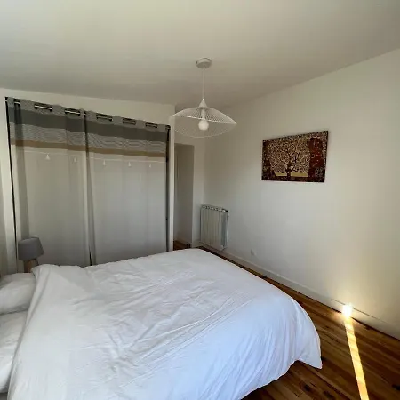 Maison Avec Jardin Et Garage Hébergement de vacances